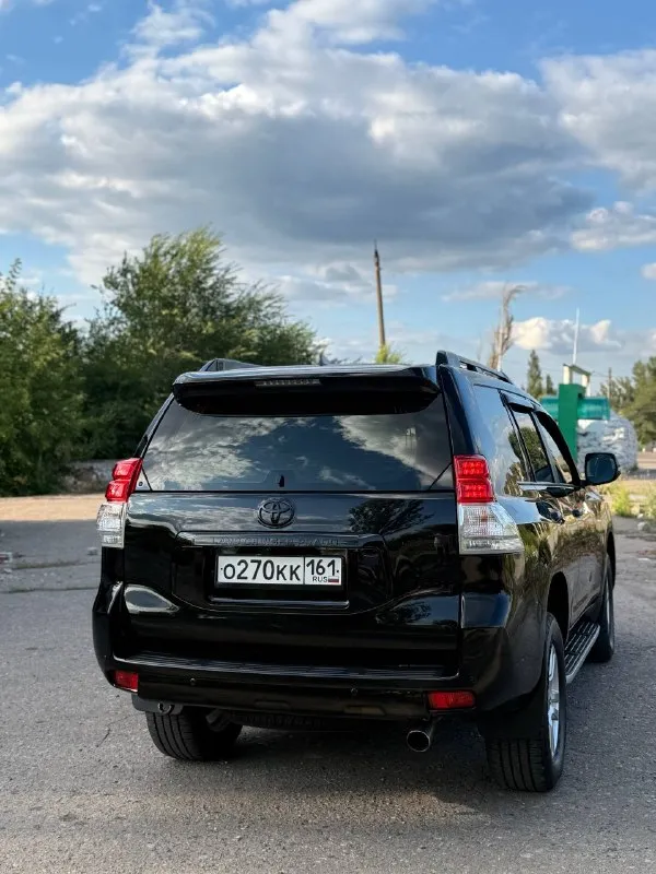 Пришло время покупать дизель
Toyota land cruiser prado, 2011 г.
3.0 Дизель
Продаю легендарный toyota land cruiser prado 2011 года выпуска.
✔ Один собственник за весь период эксплуатации.
✔ Дизельный двигатель – надежный, экономичный и тяговитый.
✔ Автомобиль не битый, не крашеный, полностью в заводском окрасе.
✔ Техническое и внешнее состояние – идеальное.
✔ Полностью обслужен, вложений не требует.
✔ Бережная эксплуатация, своевременное обслуживание.
✔ Чистый и ухоженный салон, в автомобиле не курили.
Автомобиль готов к любым проверкам на сто. Юридически чистый, без ограничений и обременений.
Настоящий prado для тех, кто ищет честный, надежный и ухоженный автомобиль. Торг возможен только у автомобиля.
+79495180296
Цена 2.590 🍋
📲 Tg: @donbass7770
📞 Звоните: +7(949)5180296 - фотография - 4
