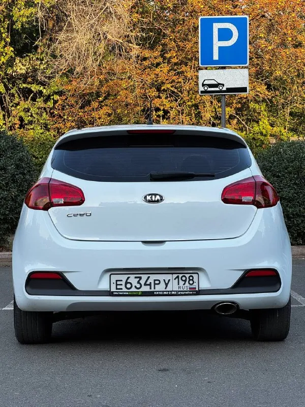 Kia ceed jd 2013 г. В. 1. 6 мкпп
Авто в очень хорошем состоянии!!! Идеальной техникой и хорошей автотекой!!
Салон как в новом авто!!!
Расход топлива 6 литров по городу!!!
Хорошая комплектация:
-Полный электропакет
-Кондиционер
-Подогрев сидений/руля
-Адаптивное освещение
-Круиз-контроль
-6 Airbag
-Мультимедиа bt/aux
-8 Динамиков
-Датчик давления шин
-Серво/мультируль
-Тонировка
-Бортовой компьютер
Два ключа/сервисная книжка
По авто сделано большое то
Ходовая часть полностью перебрана, до каждого болтика!!
Мотор работает идеально!!
Пробег 210 тыс. Км.
По машине делать ничего не надо!!!
Стоимость 870 тыс. Руб!!!
Звоните +79495082418(мах)
Телеграмм/вотсап +79493811593 - фотография - 2