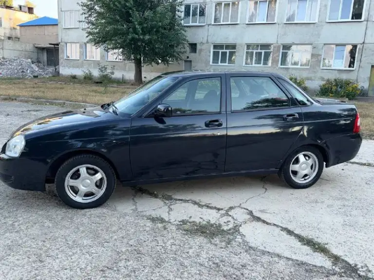Продам 🔵ваз приора 2170
▶️Год выпуска: 2008 г. В.
▶️Объём двигателя: 1.6 л, с 16v
▶️Пробег: 25.000
1 Владелец
Сервисные книги
2 Ключа
ℹ️описание:
Автомобиль в очень хорошем состоянии. Кпп на отлично.
Чистый и ухоженный салон!
Совершенно новая летняя резина, хорошие красивые диски.
Сигнализация

✔️ Комплектация норма:
-Есп 2 шт
- Гур
- Подогревы зеркал
- Регулировка зеркал

‼️Автомобиль в дтп не участвовал, все остекление родное!

📸Предоставляю видео обзор автомобиля по требованию!

🏛Юридически автомобиль чист, никаких штрафов и запретов!

🏢Осмотр: г. Амвросиевка.
По договору могу приехать к вам.

💰Цена:350.000 рублей

☎️Телефоны для связи:
+79493391770
+79490789890 - фотография - 4