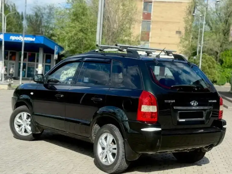 Hyundai tucson 2008 рестайлинг
Двигатель 2.0 бензин
Коробка механика
Пробег 182000
Автомобиль в хорошем состоянии, двигатель работает идеально, по ходовой ничего не стучит, салон чист цел и ухожен, кузов без ржавчины и гнили
Хорошая комплектация:климат, все стеклоподъемники, эл зеркала, подогрев сидений, датчик дождя, датчик света, подогрев заднего и лобового стекла, подушки безопасности, abs esp, магнитола с bluetooth aux
И еще много чего
Город харцызск
Цена 725.000
Возможен торг и возможен обмен
+79495231743 Тг и макс есть

📞 Звоните: +7(949)5231743 - фотография - 4