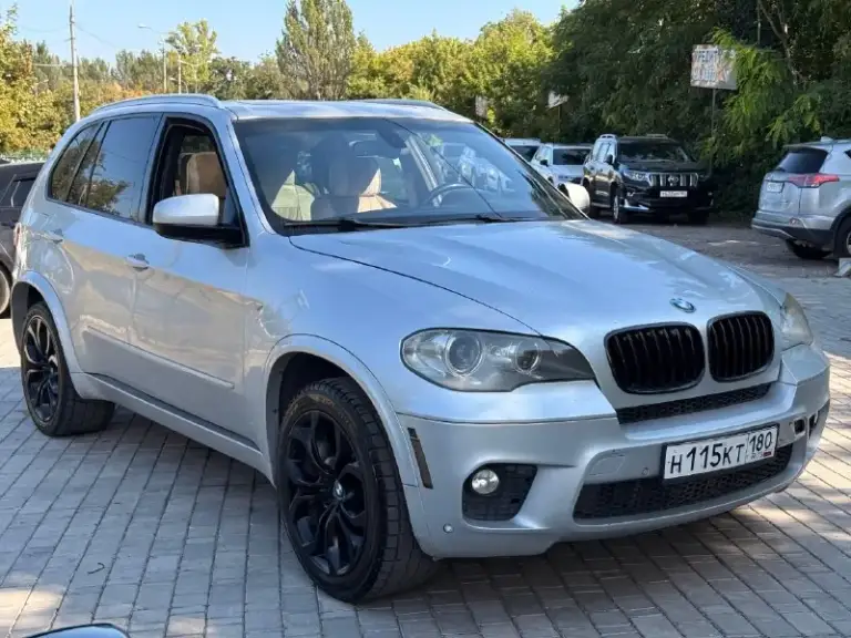 Bmw x5 2012
3.0 Бензин / автомат
Пробег 229 000 км
Цена 1 499 000₽
По технике без нареканий
Доки в порядке
Капот и передний бампер нужно покрасить (не кретично )
+7 949 509 34 28
+7 949 839 24 99 - фотография - 2