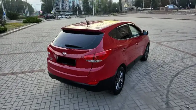 Hyundai ix35 рестайлинг 🚗✨
2014 Год 📅
Двигатель 2.0 бензин ⛽
Коробка автомат 🔄
Пробег 167.000 тыс. Км! 🛣️
2 Ключа, все книжки! 📚🔑
Автомобиль в отличном состоянии! 🌟
Коробка, мотор, ходовая без нареканий от слова совсем! 🛠️✅эндэскопию скину по запросу !!
2 Комплекта резины !
Вообщем автомобиль достойный. .. Emoji/40/f09f93b9.png')">📹
6 Колонок! 🔊
Навигация! 🗺️
Адаптивные фары 💡
И многое другое! ✨
Г. Донецк 📍
Цена 1.350.000 тыс. ₽ торг! 💰💸
Звоните +79495905326 📞
Если не доступен:
Мой телеграм +79885860906 💬📲
📲 Tg: с_e
📞 Звоните: +7(949)5905326 - фотография - 4
