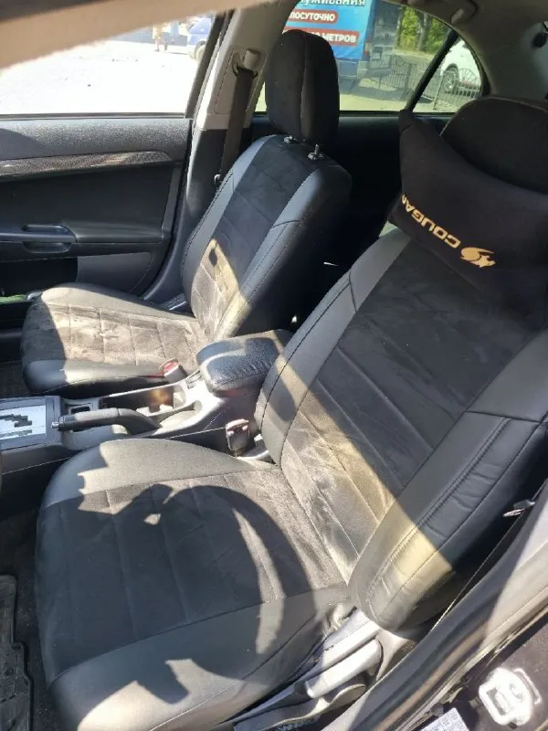 Продам mitsubishi lancer x
2008 Год, 1.8, акпп
Пробег 211 000.

Юридически чистая. Переоформление без проблем.

По технике порядок. Мотор порядок, коробка порядок. Все кнопки работают.

Комплектация: мультируль, круиз, автосвет, датчики дождя, усилитель руля, электрорегулировка зеркал, все 4 стеклоподъёмника.
В машине много чего сделано, т. К. Делал для себя, денег не жалел.
Стоит хорошая андроид магнитола с andoid auto и carplay.
Стоит дорогая, хорошая музыка. Новые динамики, сабвуфер от sony в багажнике, новый усилок.  
Установлен регистратор, камера заднего вида.
Стоит проекция на лобовое.
Климат работает (холодит и греет как надо).
Салон красивый, опрятный. Новые дорогие чехлы кожа+алькантара. Качественно перешит руль.
Сигнализация starline с автозапуском. Работает как часы.
Подушки на месте. Abs, esp.
2 Комплекта колёс. +запаска целая. Лето на дисках, зима штампы. Резина год назад бралась новая.

Сделана шумоизоляция капота, переднего правого подкрылка. (на второй подкрылок не успел поставить, времени не хватило. Весь комплект шумки в 3 слоя и инструменты для него отдам.
С машиной ещё много всего в довесок прилагается. От мелочей до разнообразных запчастей.

По кузову есть возрастные косяки. На фото все видно.

Цена: 650.000 р.
Продажа срочная, хороший торг у капота.

Осмотр днр, г. Донецк.
Подробности по телефону:
Роман
Феникс: +7-949-699-48-13
Мтс: +7-985-007-41-97 
Телеграм: @pyke666 / +79850074197 - фотография - 10