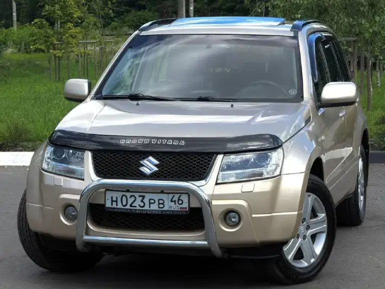 Продам suzuki grand vitara, 2.0 л, автомат aisin. (есть гбо) проезжает смело: 300-350 км (45 л) японская сборка. Максимальная комплектация. Заводской окрас кузова, без дтп, без ржавчины. Есть видеообзор (при необходимости перешлю) находится в одной семье с 2016 г (более 10 лет)
Двигатель (j20a) 140 л. С, работает отлично, грм включая всё сопутствующие заменён: 27.05.25 г. Автомат переключается плавно - нареканий нет. Климат заправлен, все системы функционируют. Полный привод с блокировками, понижающими. Имеет три режима: 4h (high), 4h lock и 4l lock.
В автомобиле есть : климат и круиз, мультируль, бесключевой доступ, люк, подогревы сидений и зеркал, доводчики всех окон, омыватели оптики, заводской ксенон, бортовой компьютер, airbag в круг, кожаный салон, системы abs, esp, edp и т. Д. Диски 17-е на практически новой резине kumho.
Техосмотр пройден, авто готово к оформлению. Цена : 750.000 рублей. Обмен не рассматриваю. Тер
📲 Tg: дмитрий
📞 Звоните: +7(949)0033327 - фотография - 1