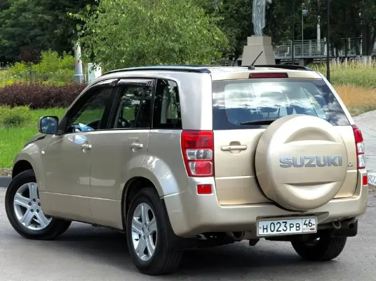 Продам suzuki grand vitara, 2.0 л, автомат aisin. (есть гбо) проезжает смело: 300-350 км (45 л) японская сборка. Максимальная комплектация. Заводской окрас кузова, без дтп, без ржавчины. Есть видеообзор (при необходимости перешлю) находится в одной семье с 2016 г (более 10 лет)
Двигатель (j20a) 140 л. С, работает отлично, грм включая всё сопутствующие заменён: 27.05.25 г. Автомат переключается плавно - нареканий нет. Климат заправлен, все системы функционируют. Полный привод с блокировками, понижающими. Имеет три режима: 4h (high), 4h lock и 4l lock.
В автомобиле есть : климат и круиз, мультируль, бесключевой доступ, люк, подогревы сидений и зеркал, доводчики всех окон, омыватели оптики, заводской ксенон, бортовой компьютер, airbag в круг, кожаный салон, системы abs, esp, edp и т. Д. Диски 17-е на практически новой резине kumho.
Техосмотр пройден, авто готово к оформлению. Цена : 750.000 рублей. Обмен не рассматриваю. Тер
📲 Tg: дмитрий
📞 Звоните: +7(949)0033327 - фотография - 2