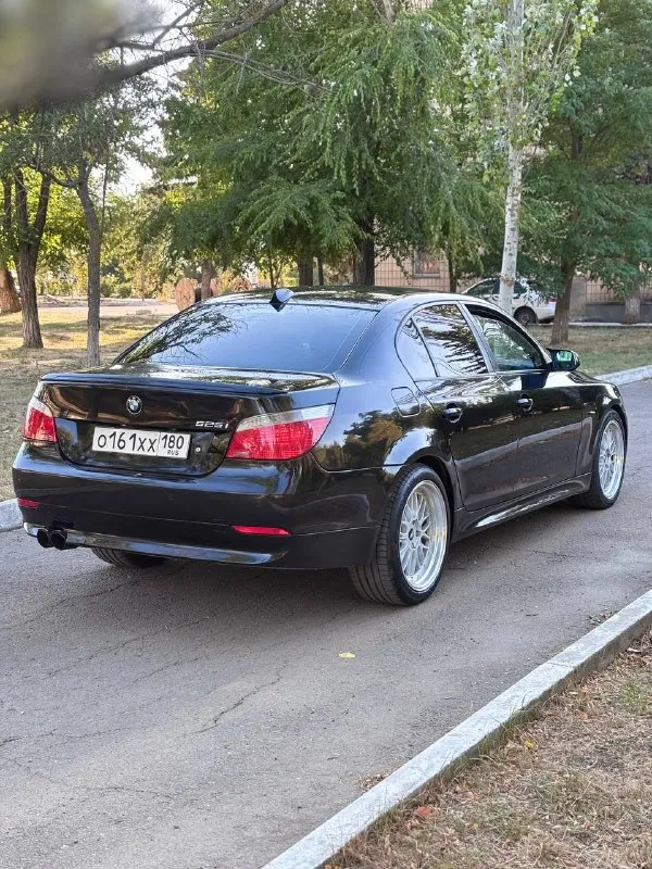 Bmw 5 серии (e60 525i) 2005 года выпуска.
Часы
Контракт 160к пробега (на кузове 370т пробега )
5+ Без пинков и рывков
В машину вложено много сил и средств, техническая часть в идеале на твердую пятерку. Масло в коробке и двигателе заменено всего 1000 км назад.
Все новые рычаги
Стойки в круг менялись 7 тысяч км назад, также установлены новые задние пружины. По кузову и технике вопросов нет.
Новые диски
Новая резина
Новая рулевая рейка
Музыка-магнитола с carplay
Салон в отличном состоянии
Работает каждая кнопка
Кондер холодит
Цена 1 050 000₽ торг реальному покупателю
Новоазовск
+79495139582
📲 Tg: сергеевич
📞 Звоните: +7(949)5139582 - фотография - 4