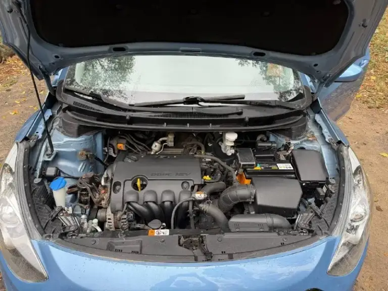 Продам hyundai i30 2012 года. Надёжный и экономичный автомобиль, в очень красивом цвете. Пробег 237000.
Двигатель 1.4. Работает без нареканий тяга очень хорошая, коробка шести ступенчатая механика переключает  очень мягко. По ходовой срочных вложений не требует.
Салон опрятный без дефектов.
По электрике работает всё в штатном режиме, не каких ошибок на приборной панели нет, кондиционер дует очень хорошо, стекла у автомобиля все заводские  включая лобовое, без трещин, из дополнительного установлена сигнализация с обратной связью, уже на зимней резине.
Птс оригинальный, 2 хозяина. Диагностическая карта на руках (тех. Осмотр) можно сразу ехать в мрэо переоформлять. Небольшой торг после осмотра. Обмен не интересует.
Цена 820000 торг после осмотра.
Осмотр в донецке.
79493016365
📲 Tg: дмитрий витальевич
📞 Звоните: +7(949)3016365 - фотография - 10