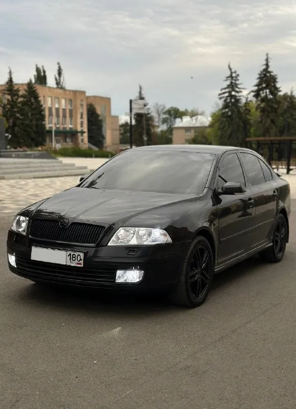 ❗️Продам skoda octavia a5❗️
Год выпуска: 2007
Двигатель: 1.8 turbo (240 л. С)
Коробка: механика ( 6 передач)
Автомобиль в отличном состоянии, кузов без гнили, дыр и вздутий, двигатель не дымит, не троит, ходовая часть без вложений, коробка на отлично, в машину было вложено много сил и денег, стоит две карты, одна на 200 л. С, вторая на 240 л. С.
Машина едет очень достойно, оригинальные rs на свежей резине kumho, установлена новая оптика.
По электрике работает все, не горит не одной ошибки, климат холодит отлично.
Комплектация: парктроники, электрорегулировка зеркал, 4-электростеклоподъемника, доводчики стекол, подогрев сидений, стоит оригинальная магнитола.
Цена:820.000₽ (торг)
+79493772338 (Телеграм)
+79494027760 (Телеграм)

📞 Звоните: +7(949)3772338 - фотография - 2