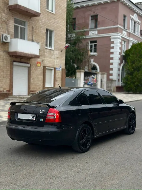 ❗️Продам skoda octavia a5❗️
Год выпуска: 2007
Двигатель: 1.8 turbo (240 л. С)
Коробка: механика ( 6 передач)
Автомобиль в отличном состоянии, кузов без гнили, дыр и вздутий, двигатель не дымит, не троит, ходовая часть без вложений, коробка на отлично, в машину было вложено много сил и денег, стоит две карты, одна на 200 л. С, вторая на 240 л. С.
Машина едет очень достойно, оригинальные rs на свежей резине kumho, установлена новая оптика.
По электрике работает все, не горит не одной ошибки, климат холодит отлично.
Комплектация: парктроники, электрорегулировка зеркал, 4-электростеклоподъемника, доводчики стекол, подогрев сидений, стоит оригинальная магнитола.
Цена:820.000₽ (торг)
+79493772338 (Телеграм)
+79494027760 (Телеграм)

📞 Звоните: +7(949)3772338 - фотография - 5