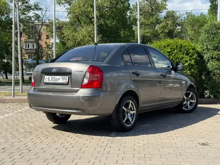 Продам hyundai accent.
Год выпуска 2008.
Двигатель 1.4 бензин, после кап ремонта, работает идеально. Коробка механическая, работает штатном режиме, не хрустит не выбивает. Ходовая часть без посторонних звуков.
Расходники все поменяны!
Кондиционер холодит хорошо!
Машина без дтп, стекла в круг родные включая лобовое!
Переоформление без проблем !
Находится в донецке.
Цена 525 000 руб торг.
Тел :+ 7 949-458-29-30.
Возможен обмен.
.
📞 Звоните: +7(949)4582930 - фотография - 2