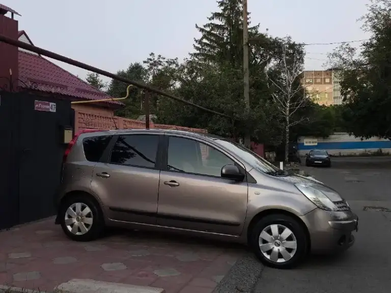 Продам авто nissan note 2008 г. Родной пробег 200 000 км.
Автомобиль в отличном состоянии двигатель коробка подвеска работает без нареканий чистый ухоженный салон коробка механика
Документы в порядке
Осмотр авто г. Донецк
Цена 535.000р
Торг +7949 559 14 32 руслан. - фотография - 3