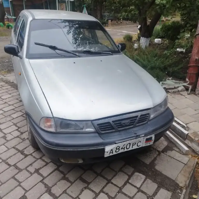 Продам daewoo нексия, двс 1.5 кпп 5 ст. На нормальном ходу, ходовая нормально. Кузов живой. Документы днр. Донецк куйбышевский район, окраина города. Цена 60.000₽ торг будет. +79493948926 связь в  макс.
📲 Tg: мишка куралесов
📞 Звоните: +7(949)3948926 - фотография - 1