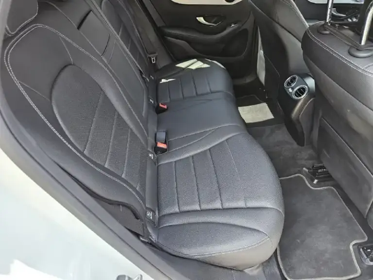 Glc 300 258л. С.
Год выпуска: 2021
Пробег: 28000км
Объём двигателя: 2.0 л turbo
9G-tronic (258л. С)
Кпп: автоматическая
Тип двигателя: бензиновый 
Привод: задний
Черная перфорированная кожa /черный потолок
Бортовой компьютер
Круиз-контроль
Круговые парктроники
Камера заднего вида
Датчики дождя, света
Климат-контроль 2-зонный
Подогрев сидений водителя и пассажира
Электропривод  багажника
Активная система помощи при парковке
Система предупреждения о столкновении с активным торможением fсw-stор.
Пакет памяти (водительское сиденье, рулевая колонка и зеркала)
Ассистент контроля слепых зон
Бесключевой доступ 4х дверей
Старт/стоп
Голосовое управление
Вluеtооth
Аuх
Мультифункциональное рулевое колесо
Контурная подсветка салона
Тачскрин дисплей
Пять режимов вождения: эко, комфорт, спорт, спорт+, индивидуальный
2 Комплекта резины
Один владелец/эптс
Осмотр г. Донецк днр
3.85Млн. Р.
+79493068712
+79526032528 What's up/telegram - фотография - 8