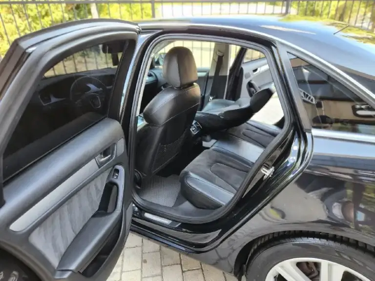 Продам автомобиль audi a4 b8 1.8 tfsi (турбо-бензин) 160 л. С
Год выпуска - 2009
Пробег:211.000км !
Документы кристально чистые, без обременений и т. Д!продажа по дкп или переоформление.
Техническое состояние без вложений, сел и поехал.
Двигатель работает идеально, не дымит, не тупит, турбина дует!
Коробка идеально, без пинков и задержек!
Ходовая отлично, едет комфортно и мягко.
Кузов в отличном состоянии, без гнили и дырок.
Салон в прекрасном состоянии, приятно сидеть!
Элекрика работает в штатном режиме, все регулировки, климат, стеклоподьемники, оптика и т. Д!
На все другие вопросы отвечу по телефону.
Цена:940.000р (торг реальному человеку)
Номер:+79490763198
Номер:+79498228009
Г. Макеевка
Возможна продажа в кредит!

📞 Звоните: +7(949)0763198 - фотография - 5