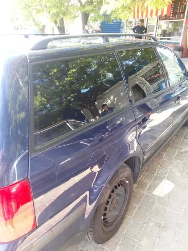 Продам, автомобиль volkswagen passat b5 год 2000. Двигатель 1,6.
Мкпп
Пробег 332т. ( на 287т. Кап. Ремонт двигателя)
Установлен и зарегистрирован гбо
Документы в полном порядке
Кондиционер заправлен и работает
Сигнализация
Цена 385000
Г. Донецк
+7(949) 801 05 04 - фотография - 3