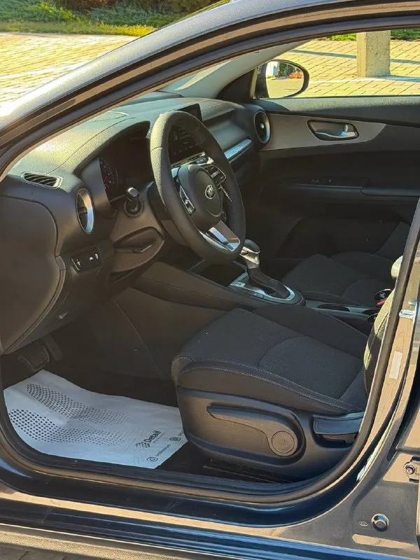 Kia forte cerato
2019 - Года
Двигатель 2.0 атмосферный
Автоматическая коробка передач
Пробег - 107.000
Цена - 1.420.000₽
Тел. +79493902663
Либо - +7 (949) 679-98-14
Состояние нового автомобиля, по кузову без единого изъяна. Чистый и ухоженный салон. Техническая часть на 5+ едете очень мягко без каких либо посторонних звуков. 2 комплекта ковриков. Штатная мультимедиа со всеми современными плюшками и с отличной акустикой. Удержание полосы, круиз-контроль с дистроником, климат-контроль, датчик света и дождя, датчик давления шин, антизанос, мультируль. Красивая новая машина, не дорогая в обслуживании, в жизни смотрится просто великолепно.
📲 Tg: @vladimir_23_23_23
📞 Звоните: +7(949)3902663 - фотография - 5