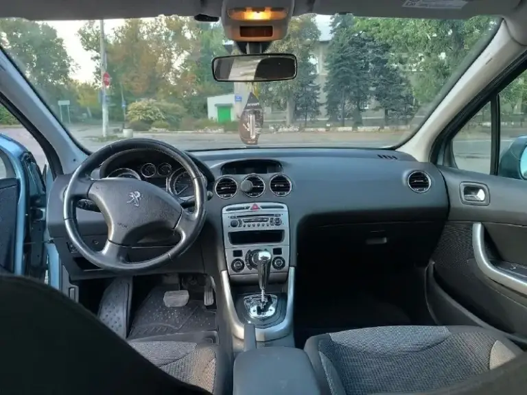 Peugeot 308 • 2012 • 1.6
🔥460 000 Руб.
Идельный вариант «сел и уехал». Вложений не требует.
✅ Без коррозии и скрытых дефектов
✅ (Гидротрансформатор), 120 л. С.
✅Пробег 167 000 км.
✅Полный пакет комфорта: климат-контроль, подогрев сидений, эсп, электропривод зеркал
Макеевка
+7 949 429-09-70
📲 Tg: v
📞 Звоните: +7(949)4290970 - фотография - 3