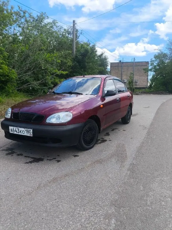 Продам дэу ланос 2008 года, который покупался под восстановление.
Двигатель 1.5 + гидроусилитель.
На табло спидометра 360, по факту 235, спидометр менялся на б. Ушный, старая приборка есть
Морда вся заменена на донорскую, в дтп не была.
Приятная музыка, дорогие цехлы, опрятный салон.
Есть центральный замок, багажник с кнопки.
Своят новые фары с дорогой линзой
Тормозная система, антифриз, термостат, тех жидкости, ступичные подшипники, ходовка, лобовое — все новое.
Комплект зимней резины присутствует.
Тех осмотр пройден.
Нюансы по лкп есть, без сквозных дыр.
Цена 170 с небольшим торгом.
+7 949 309 1234
Советский район макеевки, пос ханженково - фотография - 3