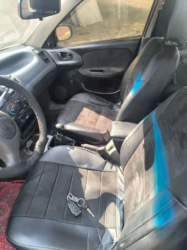Продам дэу ланос 2008 года, который покупался под восстановление.
Двигатель 1.5 + гидроусилитель.
На табло спидометра 360, по факту 235, спидометр менялся на б. Ушный, старая приборка есть
Морда вся заменена на донорскую, в дтп не была.
Приятная музыка, дорогие цехлы, опрятный салон.
Есть центральный замок, багажник с кнопки.
Своят новые фары с дорогой линзой
Тормозная система, антифриз, термостат, тех жидкости, ступичные подшипники, ходовка, лобовое — все новое.
Комплект зимней резины присутствует.
Тех осмотр пройден.
Нюансы по лкп есть, без сквозных дыр.
Цена 170 с небольшим торгом.
+7 949 309 1234
Советский район макеевки, пос ханженково - фотография - 6