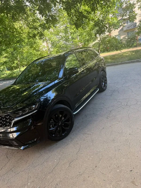Продам kia sorento 2021 года
В максимальной комплектации для этого кузова premium+❗️
Объем двигателя: 2.5
Коробка передач: 8-ми ступенчатый автомат!
Привод:передний
Цвет:черный
Пробег автомобиля:89.000 тысяч км.
Комплектация очень богатая
Из основных:
-Панорамная крыша ❗️
-Адаптивный круиз контроль❗️
-Удержание полосы
-Капитанские сидения
-Сзади есть мониторы ❗️
-Камеры 360❗️
И еще много чего ❗️
-Музыка bose!! С заводским усилителем и самбуфером
4-Х зонный климат контроль !
4 Режима езды !
Автомобиль полностью обслуженный
Недавно прошел большое то❗️
Машина полностью в шумоизоляции❗️
Машину русифицировал полностью на русский язык ( можно смотреть сериалы, фильмы через флешку).
Я собственник ❗️
Не перекуп !
Переоформление в мрэо, могу поприсутствовать с вами.
Цена: 4.100.000🍋( торг)
Вообщем более подробную информацию расскажу по телефону :
+7 (949) 391-63-12 - фотография - 2