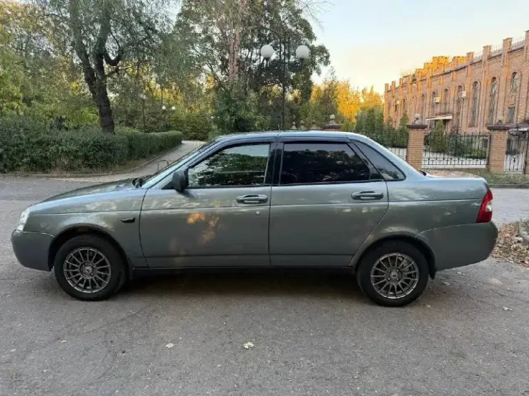 🚗 Лада приора | 2010 год | газ/бензин | 160 000 км
+79493809642 ( Телеграмм)
Продаю ухоженную лада приора 2010 года. За автомобилем следил и своевременно обслуживал — по ходовой, двигателю и коробке всё обслужено, дополнительных вложений не требует, для комфортной езды
🔹 2 Хозяина
🔹 Родной пробег — 160 000 км
🔹 Газ/бензин(газ вписан)
🔹 Автосигнализация pandora с автозапуском
🔹 Android мультимедиа incar с музыкальным процессором + камерой заднего вида
🔹 4-Канальный усилитель и сабвуфер
🔹 Видеорегистратор
🔹 Led-оптика
🔹 Подогрев зеркал
🔹 Подогрев передних сидений
🔹 Кондиционер — заправлен, работает отлично
🔹 Мультилок на кпп
🔹 Руль, чехол кпп и подлокотник перетянуты в экокожу
🔹 2 Комплекта салонных ковров (зима эво комплект)
🔹 Комплект зимних колёс на родных титанах
Машина полностью обслужена по ходовой части, гбо, двигателю и коробке. Дно, пороги, стаканы все целое. Установлены проставки для расширения 15мм.
📞 Звоните/пишите, отвечу на все вопросы. +79493809642

💰 Цена: 550000₽ - фотография - 3