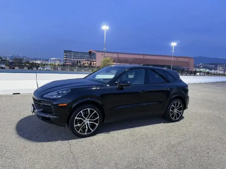 Porsche cayenne
Год:2020
Двигатель:3.0bi-turbo бензин (340 л. С. )
Кпп: автомат
Привод: полный
Пробег:104000км
Комплектация: панорама, подогревы и вентиляции сидений, всевозжные датчики и ассистенты, максимальные 18ти позиционные сиденья, новая летняя резина и зимняя в придачу r21, музыка bose, 4зонный климат, отличное состояние, отполированный и покрыт керамикой.
Цена:6.000.000₽
Тел +7 (949) 3330237 - фотография - 2