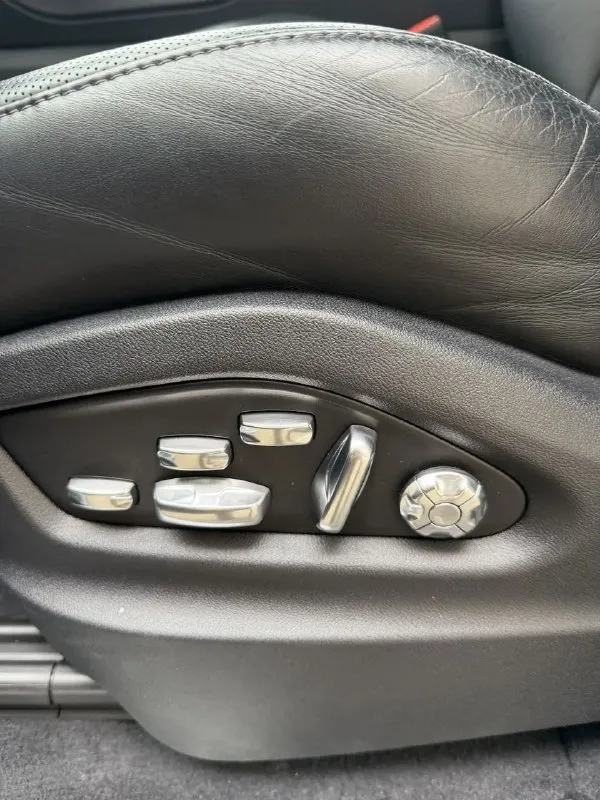 Porsche cayenne
Год:2020
Двигатель:3.0bi-turbo бензин (340 л. С. )
Кпп: автомат
Привод: полный
Пробег:104000км
Комплектация: панорама, подогревы и вентиляции сидений, всевозжные датчики и ассистенты, максимальные 18ти позиционные сиденья, новая летняя резина и зимняя в придачу r21, музыка bose, 4зонный климат, отличное состояние, отполированный и покрыт керамикой.
Цена:6.000.000₽
Тел +7 (949) 3330237 - фотография - 7