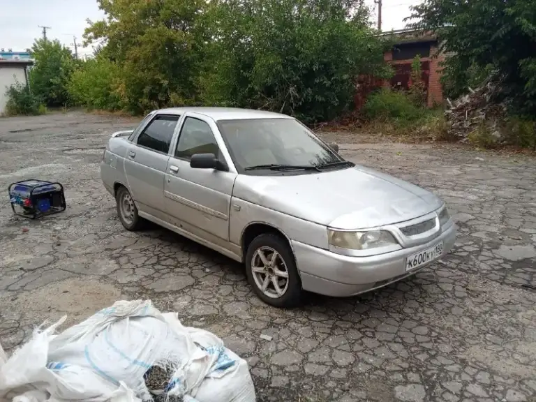 Продам ваз 2110,16v 124 мотор, газ/бензин пятилетка на мне! На полном ходу не гнилая есть нюансы по краске, новый радиатор, помпа ролики ремни! Задняя ходовка перебранка передняя тоже кроме стоек резина два новых два доказать титаны комплектом, хорошая музыка усилок саб цена 200 000 тыс! Торг обмен! +79498477015
📲 Tg: алексей
📞 Звоните: +7(949)8477015 - фотография - 3
