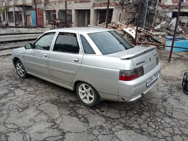 Продам ваз 2110,16v 124 мотор, газ/бензин пятилетка на мне! На полном ходу не гнилая есть нюансы по краске, новый радиатор, помпа ролики ремни! Задняя ходовка перебранка передняя тоже кроме стоек резина два новых два доказать титаны комплектом, хорошая музыка усилок саб цена 200 000 тыс! Торг обмен! +79498477015
📲 Tg: алексей
📞 Звоните: +7(949)8477015 - фотография - 5