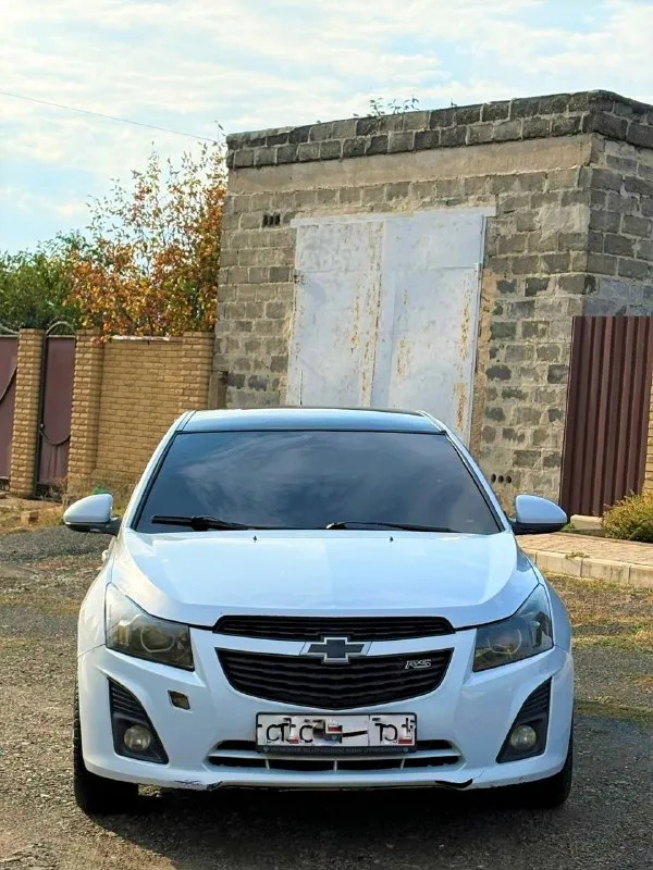 Продам chevrolet cruze🔥
Год выпуска:2012🔥
Пробег, км:200.000 🔥
Модификация:1.6 at (109 л. С. )🔥
Тип двигателя:бензин🔥
Коробка передач :автомат🔥
Привод:передний🔥
Тип кузова : седан🔥
Koмплeктaция: ls🔥
💥Диски r16 на хорошей резине
🕶 Тонировка 5% по кругу
🔊Музыкальная машина (100к+)
🔧 По технике:
• Двигатель 1.6 работает ровно и уверенно
• Заводится с пол-оборота
• Не дымит, не троит, посторонних звуков нет
• Коробка at работает штатно, передачи переключает плавно, без неприятных рывков
• Ходовая полностью сделана — автомобиль только выехал после ремонта
• Ничего не стучит и не гремит
• Дорогу держит уверенно, управление приятное и предсказуемое
🛠 По кузову:
Имеются возрастные нюансы и косметические моменты, соответствующие году автомобиля.
🔊 Музыка:
Отдельный плюс автомобиля — установленная аудиосистема стоимостью 100 000+ ₽. Не просто штатная музыка, а полноценная система для тех, кто любит качественный звук.
✅Цена:449.999 тысяч
🔄 Возможен обмен.
🚚 Возможен пригон.
Номер для связи:+79491472044 - фотография - 4