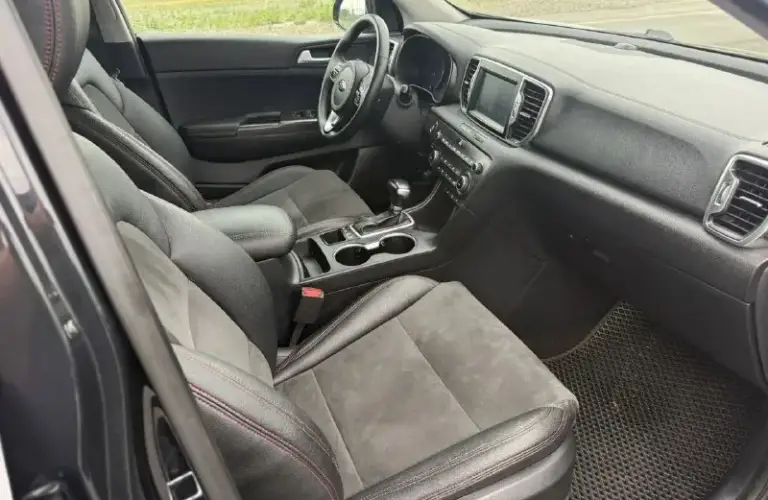☑️Возможен обмен на авто дешевле!
🔥Kia sportage рестайлинг 🔥
В шикарном состоянии!
✅Без дтп!
✅Без вторичного окраса!
✅Год выпуска 2017
✅Мотор 2.0
✅Бензиновый (атмосферный)
✅Коробка автомат 6 ступка
✅Пробег 165 тыс. Км.
✅Автотека зелёная
✅Датчик давления в шинах
✅Камера заднего вида
✅Авто затемнение заднего стекла
✅Заводской сабвуфер
✅Розетки 12v
✅Два комплекта ключей
✅На мониторе car play android auto
✅Зарядки для задних пассажиров
✅Донецк
✅Стоимость 1.775.00₽. Торг
✅Тел. +7949-50-800-60
☑️Возможен обмен на авто дешевле! - фотография - 8