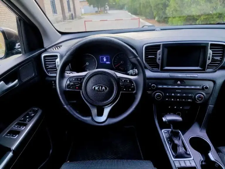 🚗
Kia sportage 2.0 2017 г. В. Полный привод.
Птс оригинал, 3 собственника. Полный пакет документов для оформления в мрэо.
Двигатель 2.0 с родным пробегом 165.000 км. Работает тихо, масло не потребляет, задирами не страдает. Техническая часть авто без нареканий. Все элементы кузова заводские в родном окрасе. Недостатков нет. Салон чистый, комфортный, аккуратный. Есть все для комфорта водителя и пассажиров. Складывание, обогрев, электрорегулировка зеркал, полный мультируль, штатная цветная мультимедиа, двузонный климат контроль, обогрев всех сидений, обогрев руля, камера, режимы управления авто на выбор для водителя, помощь при спуске, парктроник, датчик дождя, датчик света, дневные ходовые огни.
Цена: 1650000 ₽
📲 Tg: r
📞 🇷🇺 Звоните: +79496723871

Авторынок днр донецк - фотография - 6