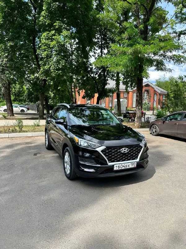 Hyundai tucson 2020
Автомобиль привезён из сша для личного пользования. Продажа связана с приобретением другого автомобиля.
Двигатель 2.0 бензин (161 л. С. ), автоматическая коробка передач. Автомобиль полностью исправен технически, своевременно обслуживался и не требует вложений.
Салон чистый и ухоженный, в автомобиле не курили. Комфортный, надёжный
Комплектация:
• Кнопка start/stop;
• Электропривод водительского сиденья;
• Мультируль;
• Кондиционер;
• Полный электропакет;
• Мультимедийная система с bluetooth;
• Просторный салон и вместительный багажник.
Автомобиль подбирался и привозился для себя. Повреждение в сша было незначительным и носило косметический характер, без вмешательства в силовую структуру кузова и элементы безопасности.
Vin-код, фото с аукциона и фотографии повреждений до ремонта предоставлю по запросу.
79000Км
2190000₽
79491696092
Разумный торг возле автомобиля - фотография - 9