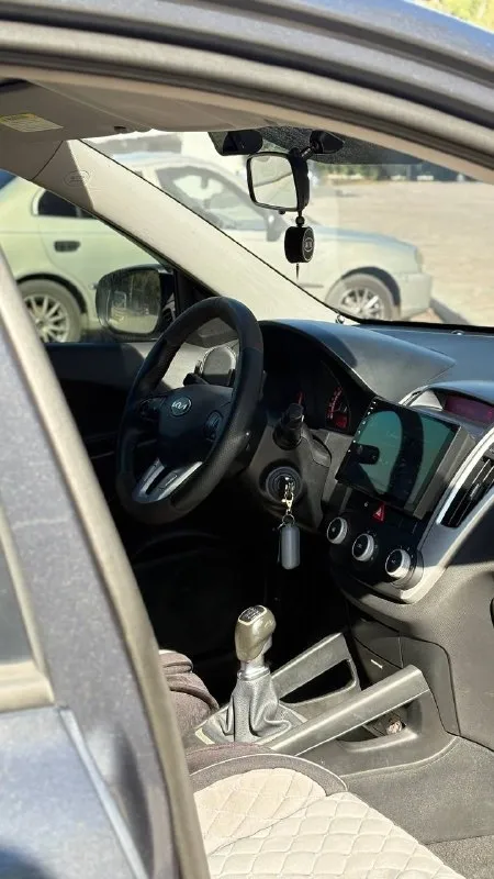 Продам kia ceed 2010г. (универсал)
Сборка:словакия!
Двигатель: 1.6 турбо-дизель
Коробка: механика 6ст
Пробег: 265.000 родной
Очень надежный семейный автомобиль, с большим багажником, пригнана с европы. Более 7 лет в одних руках.
Вся в родном окрасе.
2 Комплекта чехлов.
2 Комплекта резины:
Лето r16(kumho)новая проехала 300км
Зима r15(nokian) целый протектор
Заменена цепь грм, свечи накала. Замена масла каждые 6000 км. Все ставилось оригинальное.
Техническая часть на твердую 5!
Любые проверки.
Заменены динамики в круг играют очень достойно и стоит магнитола teyes с камерой заднего вида, датчики давления в шинах(все вместе обошлось около 100т. Р)видеорегистратор xiaomi 70 mai.
Фары в бронепленке.
Перетянут руль в кожу с алькантарой.
Сигнализация с автозапуском.2 ключа.
Продаю т. К приобрел новое авто
Цена: 790.000 руб торг
Осмотр:макеевка, дальше можно обсудить
+79493986397
.
📞 Звоните: +7(949)3986397 - фотография - 5