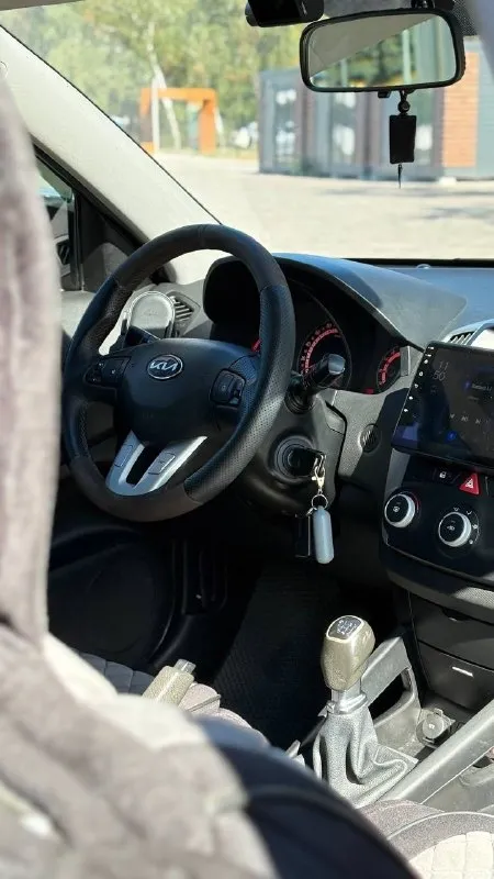 Продам kia ceed 2010г. (универсал)
Сборка:словакия!
Двигатель: 1.6 турбо-дизель
Коробка: механика 6ст
Пробег: 265.000 родной
Очень надежный семейный автомобиль, с большим багажником, пригнана с европы. Более 7 лет в одних руках.
Вся в родном окрасе.
2 Комплекта чехлов.
2 Комплекта резины:
Лето r16(kumho)новая проехала 300км
Зима r15(nokian) целый протектор
Заменена цепь грм, свечи накала. Замена масла каждые 6000 км. Все ставилось оригинальное.
Техническая часть на твердую 5!
Любые проверки.
Заменены динамики в круг играют очень достойно и стоит магнитола teyes с камерой заднего вида, датчики давления в шинах(все вместе обошлось около 100т. Р)видеорегистратор xiaomi 70 mai.
Фары в бронепленке.
Перетянут руль в кожу с алькантарой.
Сигнализация с автозапуском.2 ключа.
Продаю т. К приобрел новое авто
Цена: 790.000 руб торг
Осмотр:макеевка, дальше можно обсудить
+79493986397
.
📞 Звоните: +7(949)3986397 - фотография - 7