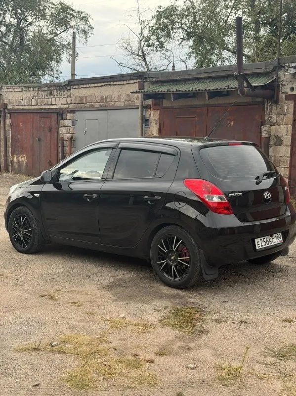 Hyundai i20 2010г.
Г. Донецк
1.4, Кпп автомат.
Пробег 171.000 тыс. Км
Цена: 700.000₽
В продаже семейный автомобиль, причина продажи-покупка авто классом выше.
По машине владею около 3-х лет. По технической части все сделано, есть история обслуживания за время владения авто.
Комплект хорошей зимней резины ikon nordman 7.
Более подробная информация по телефону: 89493552988
.
📞 Звоните: +7(949)3552988 - фотография - 3