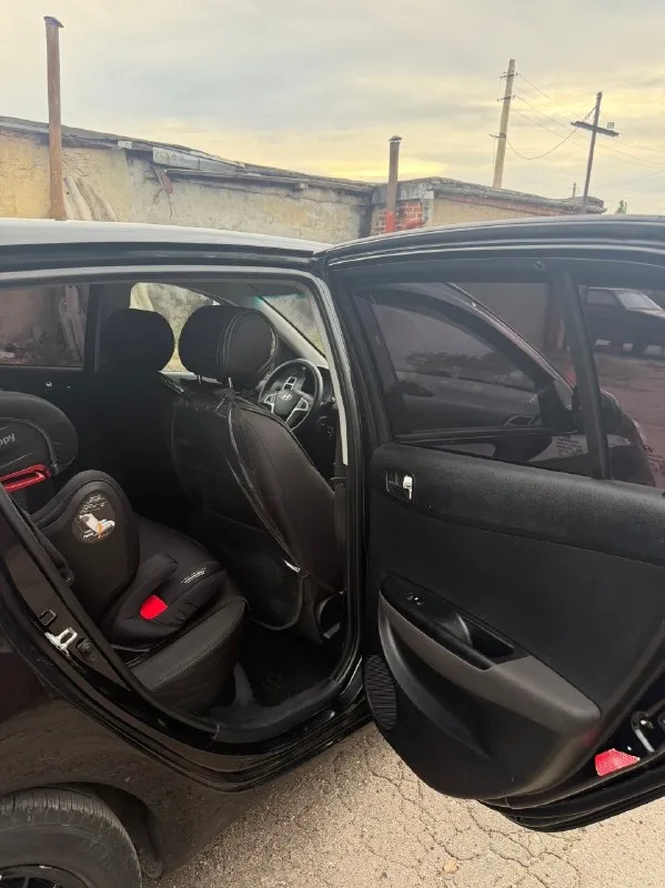 Hyundai i20 2010г.
Г. Донецк
1.4, Кпп автомат.
Пробег 171.000 тыс. Км
Цена: 700.000₽
В продаже семейный автомобиль, причина продажи-покупка авто классом выше.
По машине владею около 3-х лет. По технической части все сделано, есть история обслуживания за время владения авто.
Комплект хорошей зимней резины ikon nordman 7.
Более подробная информация по телефону: 89493552988
.
📞 Звоните: +7(949)3552988 - фотография - 8