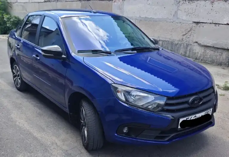 Продаю ваз granta 24 года
Автомобиль в хорошем состоянии как внутри так и снаружи, пробег 40 тысяч.
В дтп не был. Крашеных элементов нет.
По комплектации:
Кондиционер
Подогрев лобового стекла, заднего, зеркал, передних сидений.
Стеклоподъёмники только передние.
Задние парктроники
Установлены противотуманные фары, центральный замок с кнопки, открытие багажника как с пульта так и с кнопки.
Установлена андроид магнитола с камерой заднего вида.
Фары, часть капота и пороги затянуты броне пленкой
По обслуживанию :
Были заменены все стойки на ss20 (зад и перед), так как заводские не устраивали
Масло менял каждые 5-6 тысяч
Осмотр г. Донецк
Цена 950 тысяч, торг(возможен обмен)
Телефон для связи+79493466027
+79001360071
✅ Опубликовать объявление
✍️ Наши отзывы
📞 Звоните: +7(949)3466027 - фотография - 7