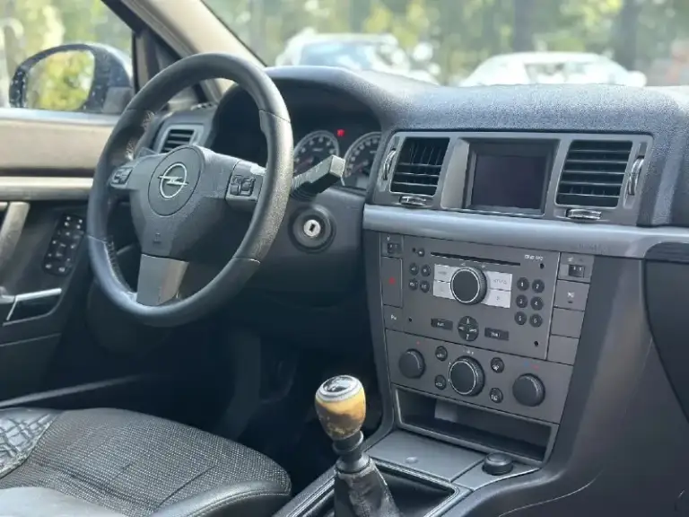 В продаже opel vektra c 2007г
Цена 395тр торг уместен
Объём 1.8 коробка - механика
Авто в хорошем состоянии!!
На данный момент без вложений
Кузов автомобиля выглядит опрятно. Но в силу возраста есть моменты, без ржавчины гнили
Двигатель, не троит не дымит масло не расходует.
Коробка. Все скорости на месте, без хрустов вылетов
Дно пороги всё целое
Ходовая часть обслужена!
Комплектация-
4 Стеклоподъемника
Доводчики стёкол
Мультируль
Круиз-контроль
Электро зеркала
Комбинированный салон с кожей
Двухзонный климат контроль
Омыватель фар
Ксенон фары -led лампы
Датчик дождя-света
Подогрев лобового стекла
Подогрев сидений
Парктроник задний, передний
Штатная магнитола cd aux
Переоформление без проблем.
По документам без штрафов запретов ограничений! На учёте!
Продажа по дкп или мрэо
Осмотр донецк
+79493977821 Связь max/тг
+79494017806 Связь мах
✅ Опубликовать объявление
✍️ Наши отзывы
📞 Звоните: +7(949)3977821 - фотография - 7