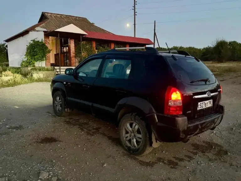 Hyundai tucson 2006 года выпуска с двигателем 2.7 v6, пробег 206 тысяч километров. Автомобиль в родном окрасе.
Машина технически исправна работает абсолютно всё, все расходники заменены, включая масло.
Из недавнего поменял рулевую рейку, подрамник, полностью перебрана подвеска. Вложений не требует, но есть некоторые нюансы по лакокрасочному покрытию: есть рыжики и небольшие дефекты в виду возраста автомобиля. Установлена хорошая сигнализация с автозапуском «старлайн». Также есть андроид-планшет с камерой заднего вида.
Я второй владелец, владею им два года. На машину не жалел денег, продажа не срочная. Цена — 750.000 рублей.
Возможен хороший торг.
Также отдам 4 баллона лето
Осмотр: г. Енакиево.
+79490868143
🙂Опубликовать объявление
🙂Наши отзывы
📞 Звоните: +7(949)0868143 - фотография - 2