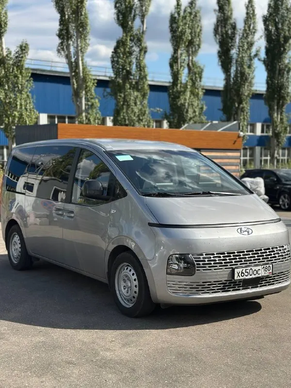 Продам hyundai staria 2022 г, 2.2 дизель 177 л. С турбо пробег 12500 км, салон 3+2+3, осмотр г. Донецк, 4.5 млн, +79493393375 - фотография - 5