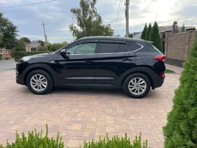 Hyundai tucson 2018г
Цена 1.820.000 торг
Мотор 2.0i (149 л. С. )
Акпп автомат aisin (6ст)
Привод fwd
Пробег 91 тыс
Один хозяин
Официальный авто, куплен и обслужен у оф. Дилера!
Колёса зима и лето
Салон кожа
Обогрев сидений
Обогрев руля
Климат контроль 2-ух зонный
Круиз контроль
Полноцветный дисплей
Led фары
Датчики дождя и света
Колеса r17
Датчики давления в шинах
Электропривод зеркал
Парктроники, камера заднего вида
Мультируль
Диагностическая карта (тех. Осмотр) есть!
Осмотр г. Донецк
Телеграмм +79779106272
📞 Звоните: +7(949)9717949 - фотография - 3