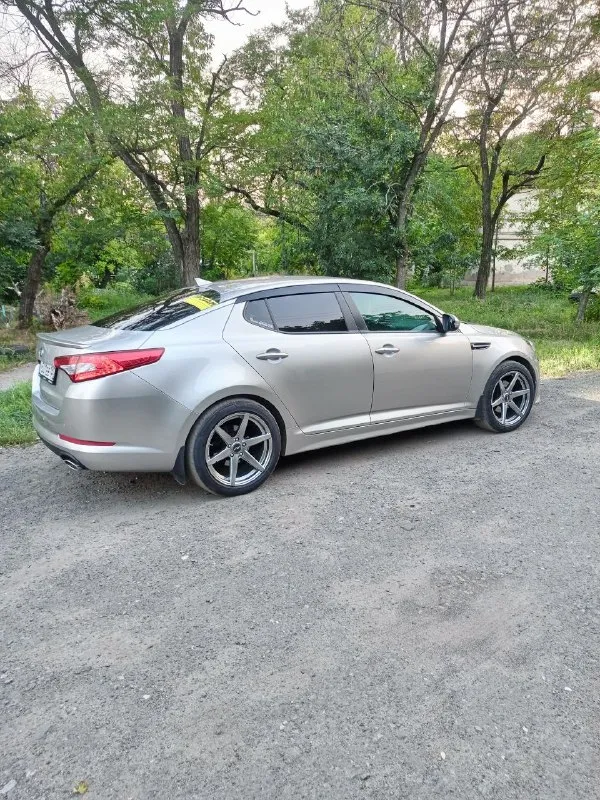 Продам kia оптима 2012 года, на метане в хорошем состоянии, пробег 190т родной, мотор dohc 2.4 190лс масло не ест 100%, увеличеный поддон, коробка 6-ступенчатый классический автомат, техосмотр пройден, стёкла все родные, два ключа, по комплектации: клима, четыре стеклоподъемника, складывание зеркал, без ключевой доступ, камера заднего вида, задний парктроник, линзы ближний дальний туманки, поворотный свет, память сидений, подогрев передних и задних сидений, салон кожа в отличном состоянии, подогрев руля, музыка infinity заводской сабвуфер, датчик света дождя, абс есп, круиз, регистратор перед зад, авто без вложений, оформлена на меня, горловка, цена 1,300000₽т+79494793200
📲 Tg:. .
📞 Звоните: +7(949)4793200 - фотография - 2