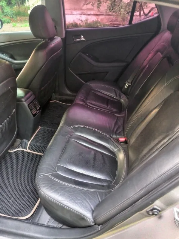 Продам kia оптима 2012 года, на метане в хорошем состоянии, пробег 190т родной, мотор dohc 2.4 190лс масло не ест 100%, увеличеный поддон, коробка 6-ступенчатый классический автомат, техосмотр пройден, стёкла все родные, два ключа, по комплектации: клима, четыре стеклоподъемника, складывание зеркал, без ключевой доступ, камера заднего вида, задний парктроник, линзы ближний дальний туманки, поворотный свет, память сидений, подогрев передних и задних сидений, салон кожа в отличном состоянии, подогрев руля, музыка infinity заводской сабвуфер, датчик света дождя, абс есп, круиз, регистратор перед зад, авто без вложений, оформлена на меня, горловка, цена 1,300000₽т+79494793200
📲 Tg:. .
📞 Звоните: +7(949)4793200 - фотография - 6