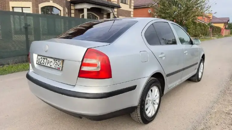 Шкода октавия.
Год 2007
Объем 1.6
Коробка автомат.
Пробег 376т, км
Двигатель без лишних шумов коробка после капетплки заказ наряд на 200т. Руб работает четко без пинков ходовка в норме по салону целая документы в полном порядке приежяйте смотрите есть моменты по кузову виде рыжиков на арках низ дверей на кромке багажника на езду не влияет ни как за эти деньги хороший класс машины надежный комфортный, если не продам дождусь свободного места в молярке устраню моменты по кузову и будит дороже
Цена 440
Тел: +79613130222
Тел: +79495806290
Вотсап - телеграмм - фотография - 4