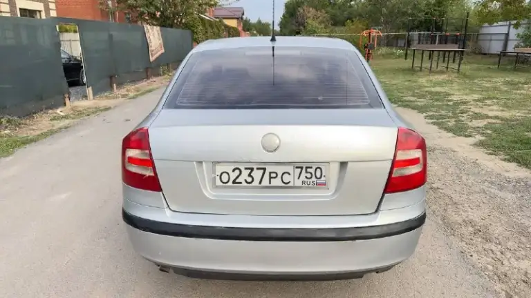 Шкода октавия.
Год 2007
Объем 1.6
Коробка автомат.
Пробег 376т, км
Двигатель без лишних шумов коробка после капетплки заказ наряд на 200т. Руб работает четко без пинков ходовка в норме по салону целая документы в полном порядке приежяйте смотрите есть моменты по кузову виде рыжиков на арках низ дверей на кромке багажника на езду не влияет ни как за эти деньги хороший класс машины надежный комфортный, если не продам дождусь свободного места в молярке устраню моменты по кузову и будит дороже
Цена 440
Тел: +79613130222
Тел: +79495806290
Вотсап - телеграмм - фотография - 5