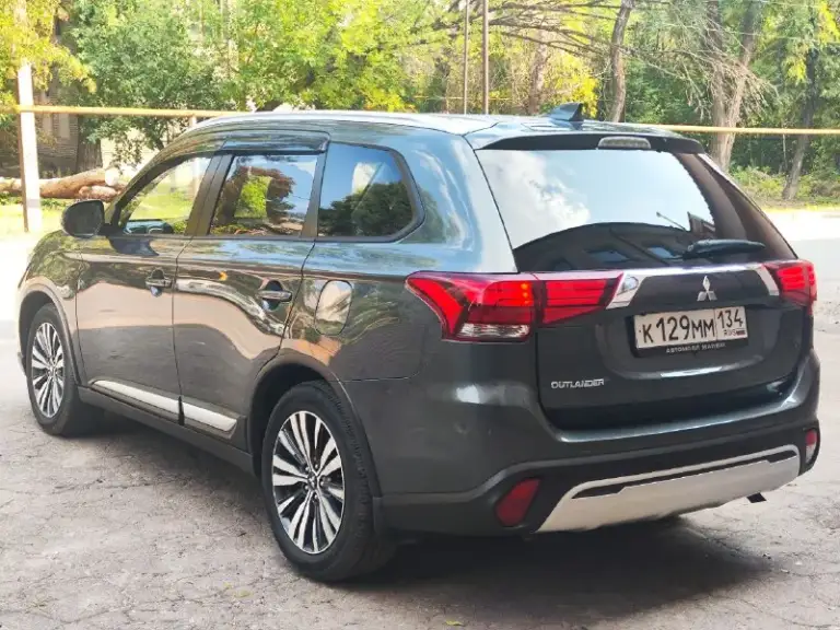 Продам mitsubishi outlander в прекрасном состоянии,2021 год, мотор 2.0 коробка автомат, реальй не крученый пробег 129 тыс км, один хозяин, дилерская не пригон, покупалась в автосалоне, волгоград мотрс, всю сваю жизнь в одних руках, в хорошей 👍 комплектации, без ключевой доступ, старт стоп, датчик света, до датчик дождя, подогрев лобового стекла, сидений, руля и многое многое другое, вся в заводском окрасе, полностью обслужена, замена масел фильтров, в моторе, коробки, без вложений, автотека зелёная цена 2 мил. 270 тыс. Рублей, тел +79496462713, 89518237799
✅ Опубликовать объявление
✍️ Наши отзывы
📞 Звоните: +7(949)6462713 - фотография - 6