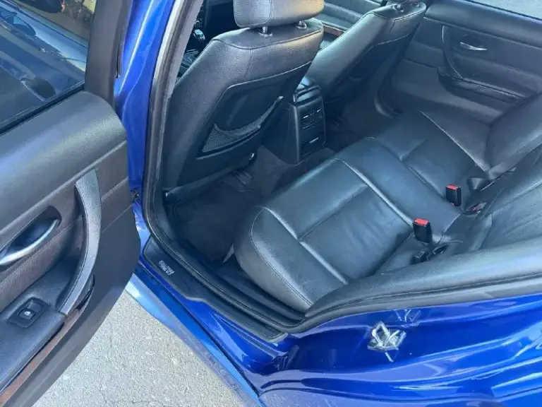 Bmw 325xi, 2007 год.
N52b30af бензин, объём 3.0 литра, полный привод, классический автомат.
Пробег 171 500 км.
Автомобиль в хорошем состоянии: оцинкованный кузов без коррозии, стёкла оригинальные. Работает ровно, коробка переключает чётко, климат-контроль холодит.
Автомобиль обслужили, сел и поехал.
Документы в полном порядке, учет на 180 регионе, техосмотр пройден.
Продажа от собственника.
Цена фиксированная— 870 000 рублей!
Комплект хороших дисков r19 с резиной в сборе.
Город: донецк. Телефон: +79493710826 (есть мах, telegram). Отправим полный видеообзор автомобиля.
📞 Звоните: +7(949)3710826 - фотография - 10