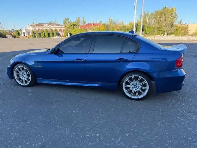 Bmw 325xi, 2007 год.
N52b30af бензин, объём 3.0 литра, полный привод, классический автомат.
Пробег 171 500 км.
Автомобиль в хорошем состоянии: оцинкованный кузов без коррозии, стёкла оригинальные. Работает ровно, коробка переключает чётко, климат-контроль холодит.
Автомобиль обслужили, сел и поехал.
Документы в полном порядке, учет на 180 регионе, техосмотр пройден.
Продажа от собственника.
Цена фиксированная— 870 000 рублей!
Комплект хороших дисков r19 с резиной в сборе.
Город: донецк. Телефон: +79493710826 (есть мах, telegram). Отправим полный видеообзор автомобиля.
📞 Звоните: +7(949)3710826 - фотография - 6