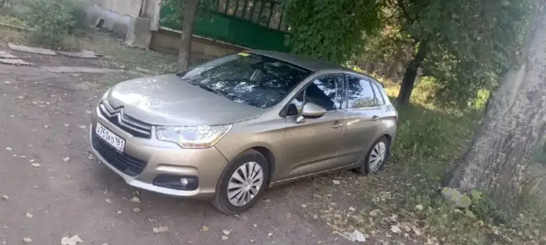 Продам citroen с 4,2012 года выпуска.1.6 5ти ступка, механика.
Пробег 158 тыс.
Стекла все родные,
Два комплекта резины новые.
Два ключа,
Машина не гнилая от слова совсем,
Полная комплектация,
Подогрев сидений,
Центральный замок,
Умный свет,
Климат контроль работает в обе стороны отлично.
Ручник держит,
Техосмотр пройден.
Всё работает, всё светится.
Контрактный двигатель,
Хозяин. Любое переоформление.
Вопросы по телефону+79495705215
Горловка
Цена 500 т. Р.
📞 Звоните: +7(949)5705215 - фотография - 2